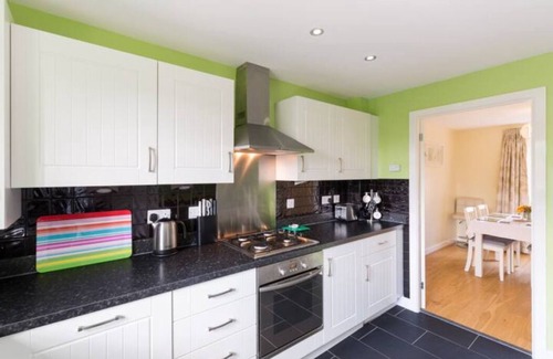 Evesham House | Riverside Cottage: Guest Rated 10/10 with Pool & Breakfast