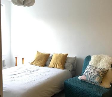 Greenwich West Apartment | Pet-Friendly Riverside Cutty Sark 2BD Retreat - Rated 8.8
