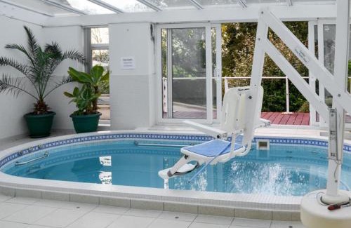 Bude House | Riverside: Pet-Friendly Haven with Private Pool & Top Rating