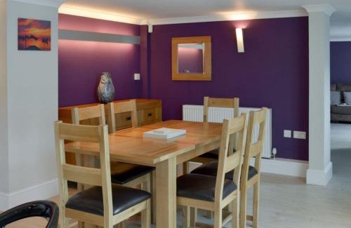 Bude House | Riverside: Pet-Friendly Haven with Private Pool & Top Rating