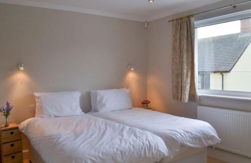 Bude House | Riverside: Pet-Friendly Haven with Private Pool & Top Rating