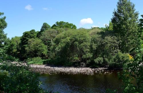 Newton Stewart House | Riverside Retreat: Family-Friendly 4-Star Stay, Rated 10/10