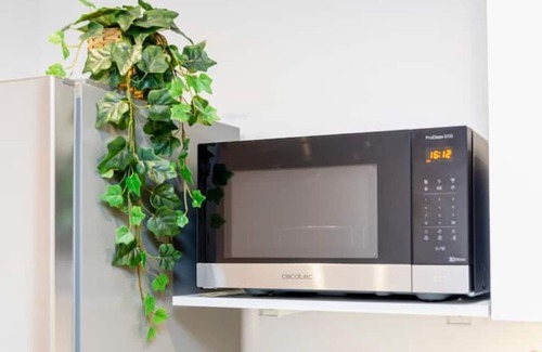 Ransol Apartment | Riverside Gem: Refurbished, Pet-Friendly & Top-Rated Stay