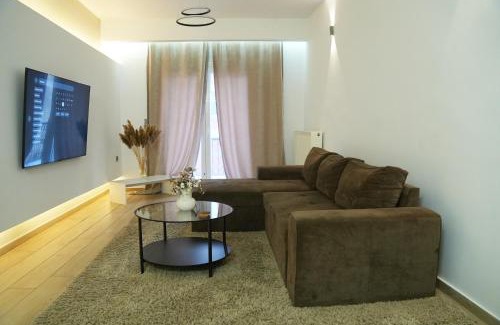 Florina Apartment | Unforgettable Stays at The Riverview - Rated 9.7/10