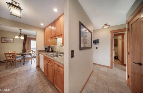Fraser Apartment | Riverside Ground-Level Condo: Family-Friendly & Rated 10/10