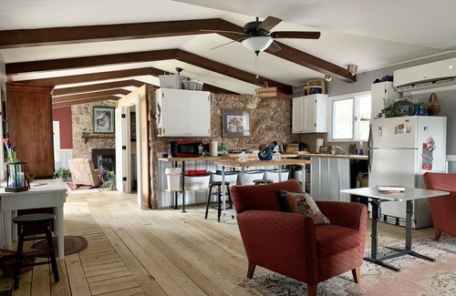 Ozark Cottage | Riverside Guest Cottage and hot tub