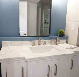 Saint Joseph House | Riverside Home Near Beaches, Pier, downtown