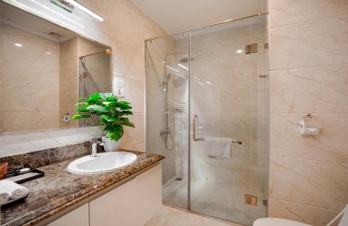 Dong Hoi Hotel | Welcoming Riverside Hotel with Family-Friendly Amenities
