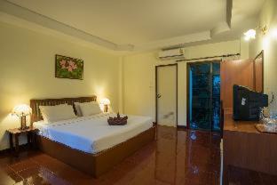 Wat Ket Bed & Breakfast | Delightful Riverside House Hotel with Pool and Dining Options