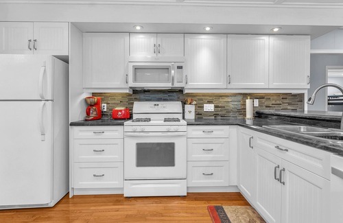 Grand Bend Cottage | Riverside in Southcott Pines