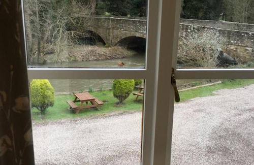 Aymestrey Hotel | Pet-Friendly Riverside Inn in Aymestrey - Rated 9/10!