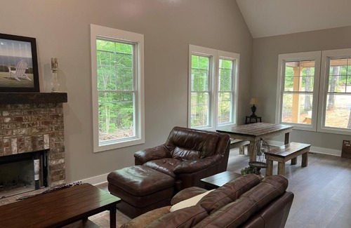 Forsyth House | Riverside Cabin Retreat Near Jackson Lake - Pet Friendly Stay