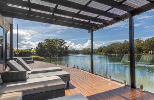 Sussex Inlet House | Riverside Manor