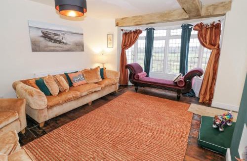 Evesham House | Riverside Manor