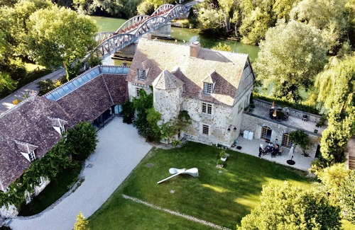 Marnay-sur-Seine House | Relaxing Riverside Monastery: 1 Bedroom Apartment & Garden