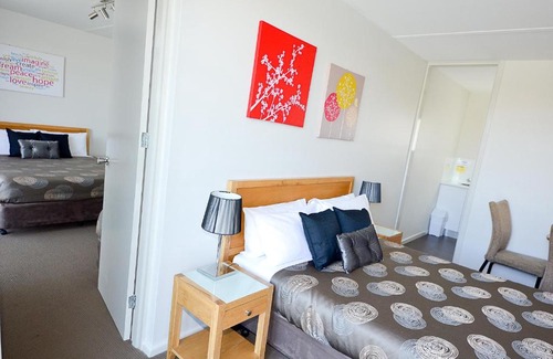 Ocean Grove Hotel | Relaxing Riverside Retreat with Ocean View & Pool Access