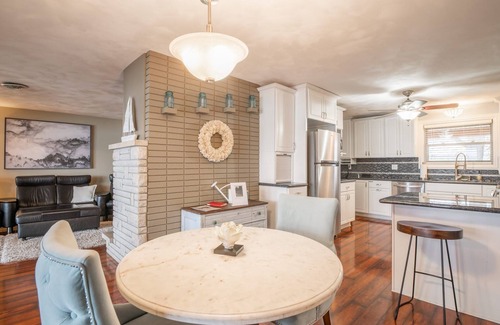 Peoria Heights House | Riverside Paradise: Family-Friendly with Breakfast Included