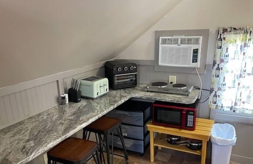Park Rapids Apartment | Discover Riverside Point Resort Studio Cabin 9 Loft - Pet Friendly!