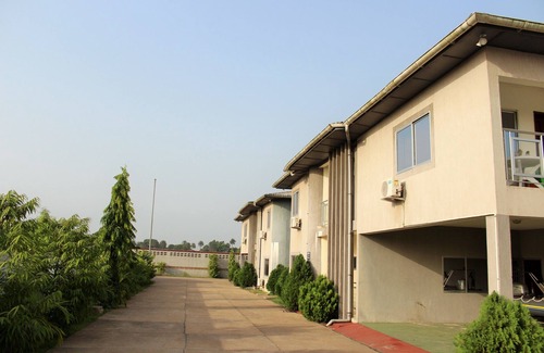 Bushrod Island Apartment | Pet-Friendly Riverside Resort Villas with Ocean Views