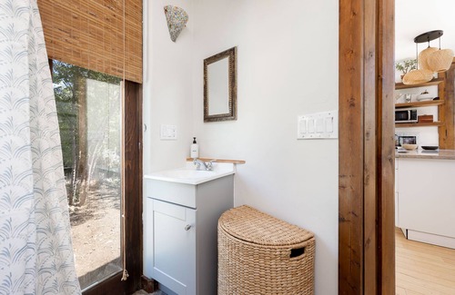 Aztec Cottage | Riverside Retreat Aztec: Tiny Home by Animas River