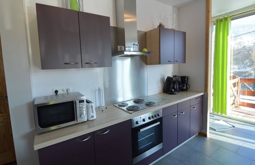 Coo House | Modern Cottage Retreat with Sauna and Pet-Friendly Amenities