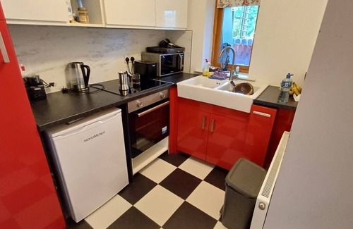Chapelizod Apartment | Peaceful Riverside Studio Near Phoenix Park in Dublin