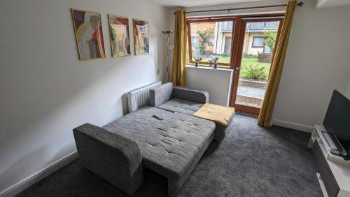 Greenhithe Apartment | Pet-Friendly Greenhithe Apartment Retreat near London