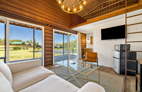 Springerville Cabin | Riverside Suite Casita 5