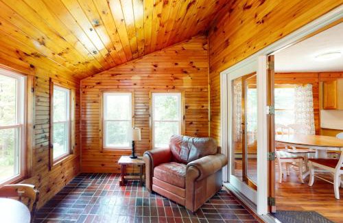Hiram House | Riverside: Guest Rated 10/10, Pet and Child Friendly Stay
