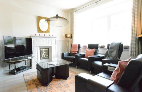 Bouillon House | Bright Townhouse with Pool Table & Pet-Friendly Amenities