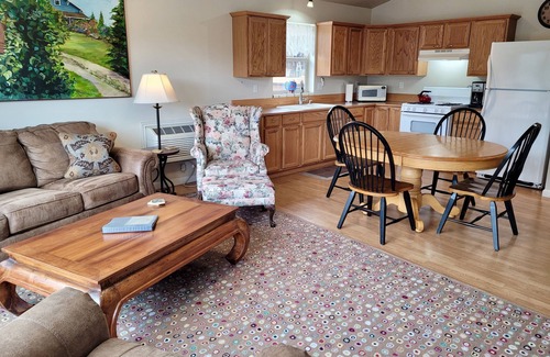 Winthrop Apartment | Riverside Retreat: RiverSong Suites with Gorgeous Views