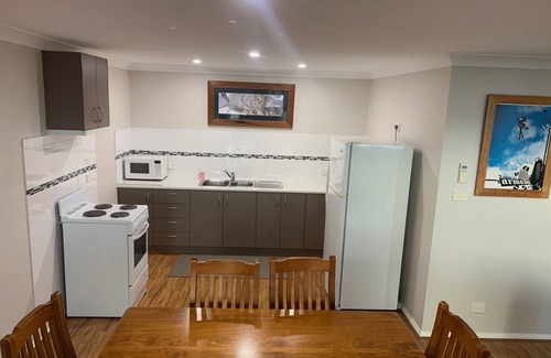 East Jindabyne Cabin | Discover Riverstone Lodge Jindy: Family-Friendly Retreat