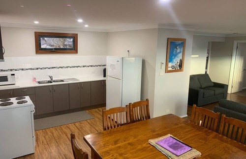 East Jindabyne Cabin | Discover Riverstone Lodge Jindy: Family-Friendly Retreat