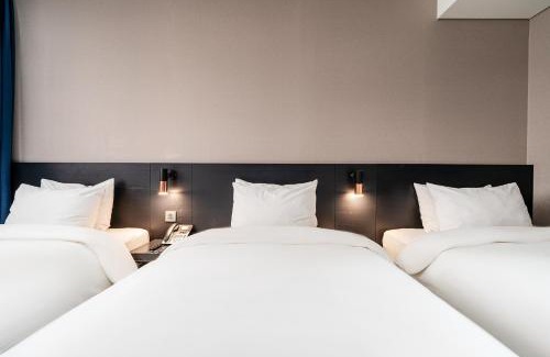 Gyeongju Hotel | Guest Rated: Rivertain Hotel Gyeongju with Hot Tub & Dining