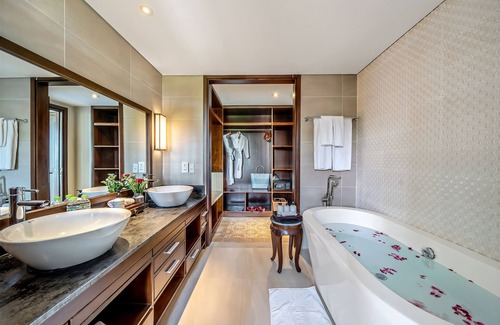 Hoi An Resort | Exceptional RiverTown Hoi An Resort & Spa with Ocean Views
