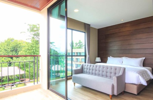 Chiang Khan Hotel | Top-Rated RiverTree Resort in Chiangkhan with Pool & Breakfast