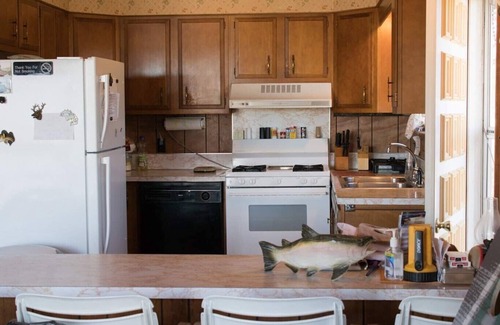 Wellston Cabin | Riverview Hideaway: Guest Rated 9.8 - Family-Friendly Retreat