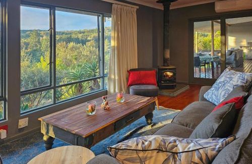 Knysna House | Riverview House Sedgefield: Child-Friendly Retreat with 9.7/10