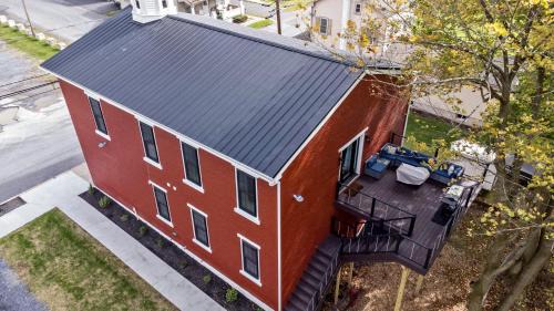Port Clinton Apartment | Riverview Apartment B: Family-Friendly Stay in Port Clinton
