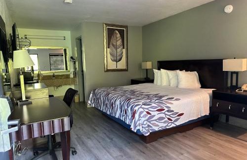 Fort Myers Hotel | Discover Riverview Inn: Family-Friendly & Pet Accessible