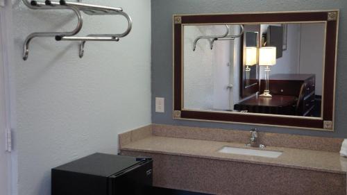 Fort Myers Hotel | Discover Riverview Inn: Family-Friendly & Pet Accessible