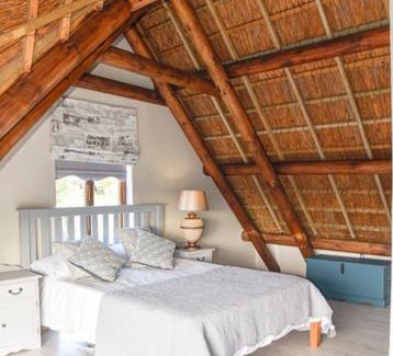 Still Bay House | Riverview: Family-Friendly Retreat by the Waterfront