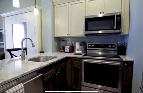 Lincoln Resort | Riverwalk at Loon: Elegant Studio with Pool & Spa Access