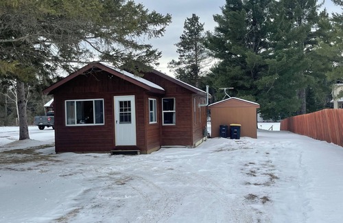 Eagle River Cottage | Inviting Riverwood Cottage at Beautiful Yellow Birch Lake