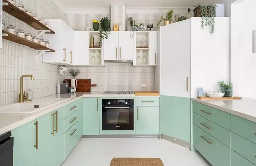 Berowra Waters House | Discover Rivescape Holiday Home: Ocean View Retreat Awaits