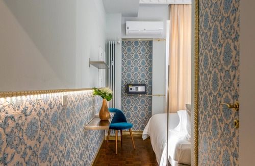 Borgonuovo House | Stylish Rivière Private Rooms with Spa & Breakfast