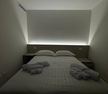 Endine Gaiano Bed & Breakfast | RIVIERA 86: Family-Friendly Retreat with Hot Tub Access