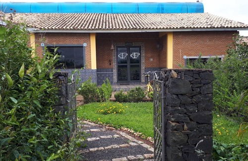 Paranapanema House | Riviera de Santa Cristina XIII: Ideal for Groups and Families