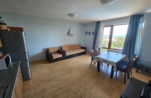Golden Sands Apartment | Oceanfront Riviera Sea Village Apartments with Pool Access