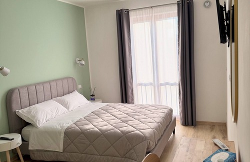 Fondi House | Riviera Smart Rooms